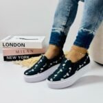 Zapatos Tipo Sueco para Mujer - Ref. Snoopy con diseño práctico y moderno