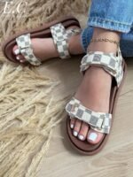 Sandalia LV Ref. Love para Mujer con diseño moderno y detalles tipo LV