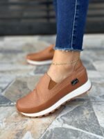 Mocasín para Mujer Ref. Yoi con Diseño Clásico y Suela Antideslizante