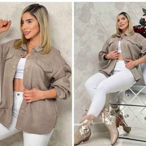 Chaqueta Dama Deportiva fabricada en tela tipo gamuza con diseño moderno y cómodo