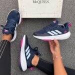 Tenis Adidas Ultra Bosst dama en cuero vegano y maya importada